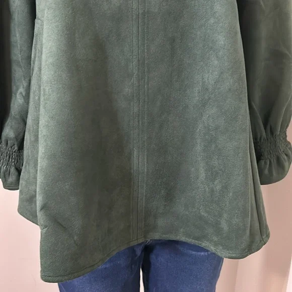TUCKERNUCK Malachite Suede Easton Blouse Green Ruffle Sleeve Top Sz M NEW